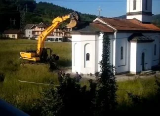 Crkva U Dvorištu Fate Orlović
