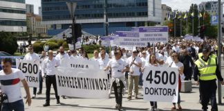Protesti Doktora