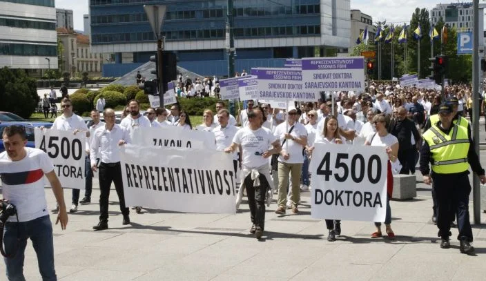 Protesti Doktora