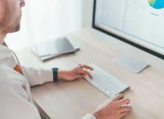 Njemačka ukida obavezu rada od kuće Rad Za Računarom Ilustracija