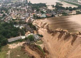Apokaliptične scene iz Njemačke, poplave su uništile cijela naselja (VIDEO) 1