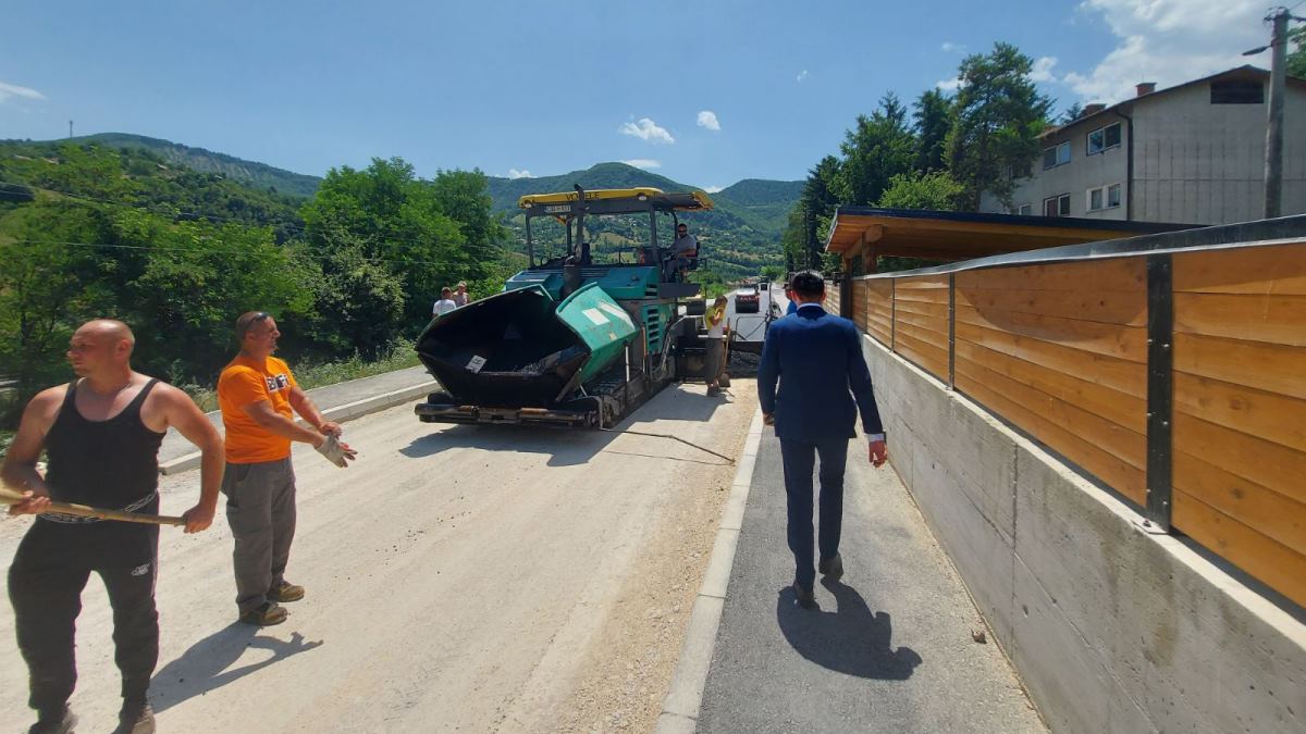 Pri kraju radovi na modernizaciji regionalne ceste kroz Janjiće (FOTO)