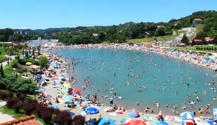 Bh. rediteljica razočarana jer se na panonskim jezerima nije mogla kupati u burkiniju Panonsko Jezero