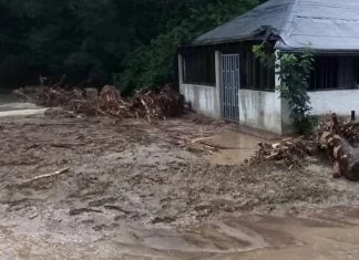 Poplave u Žepču, Zavidovićima i Vitezu, otežano odvijanje saobraćaja Poplave BiH 2021
