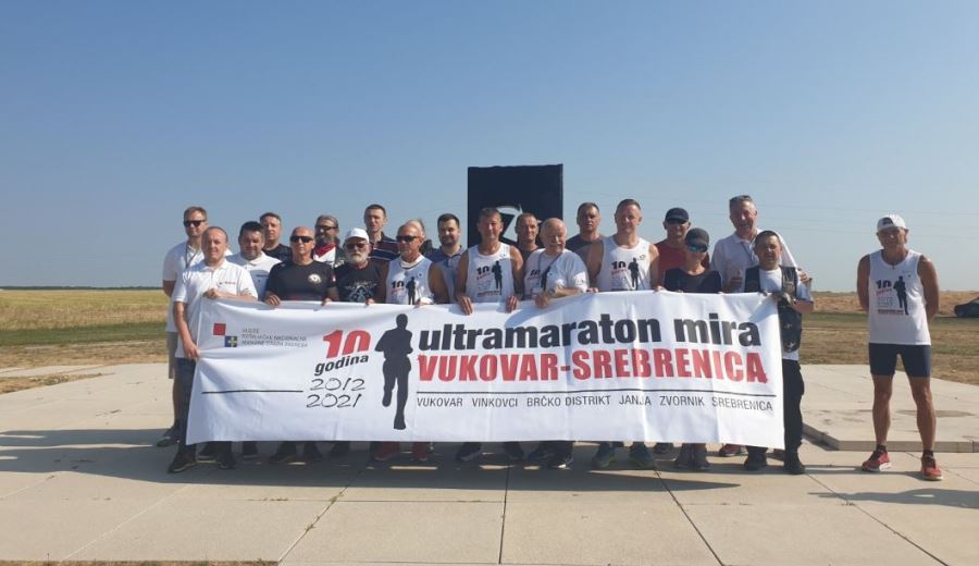 Hrvatski ultramaratonci iz Vukovara krenuli prema Potočarima