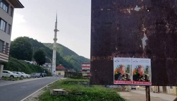 Nove Provokacije U Srebrenici Plakati Zlocinca Mladica Plakati 5 60ffb581d082f