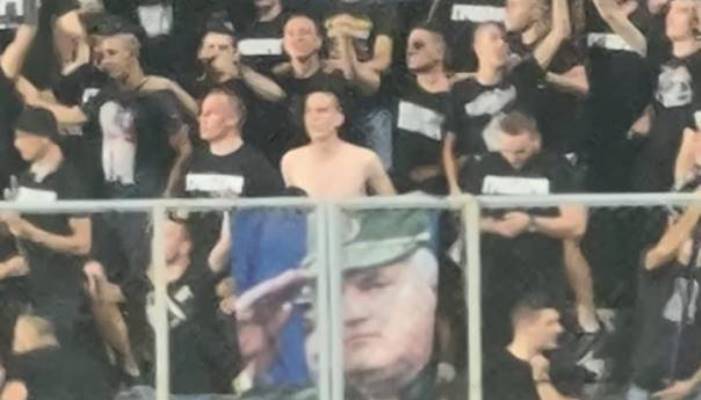 Navijači Partizana skandirali Ratku Mladiću uz “Nož, žica, Srebrenica”, Novi Pazar odbijao nastaviti meč