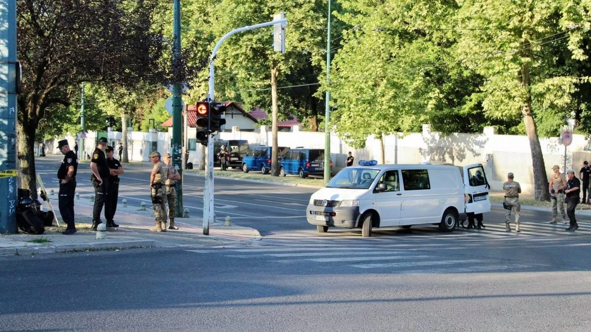 Hiljadu policajaca na ulicama Sarajeva povodom Bh. parade ponosa