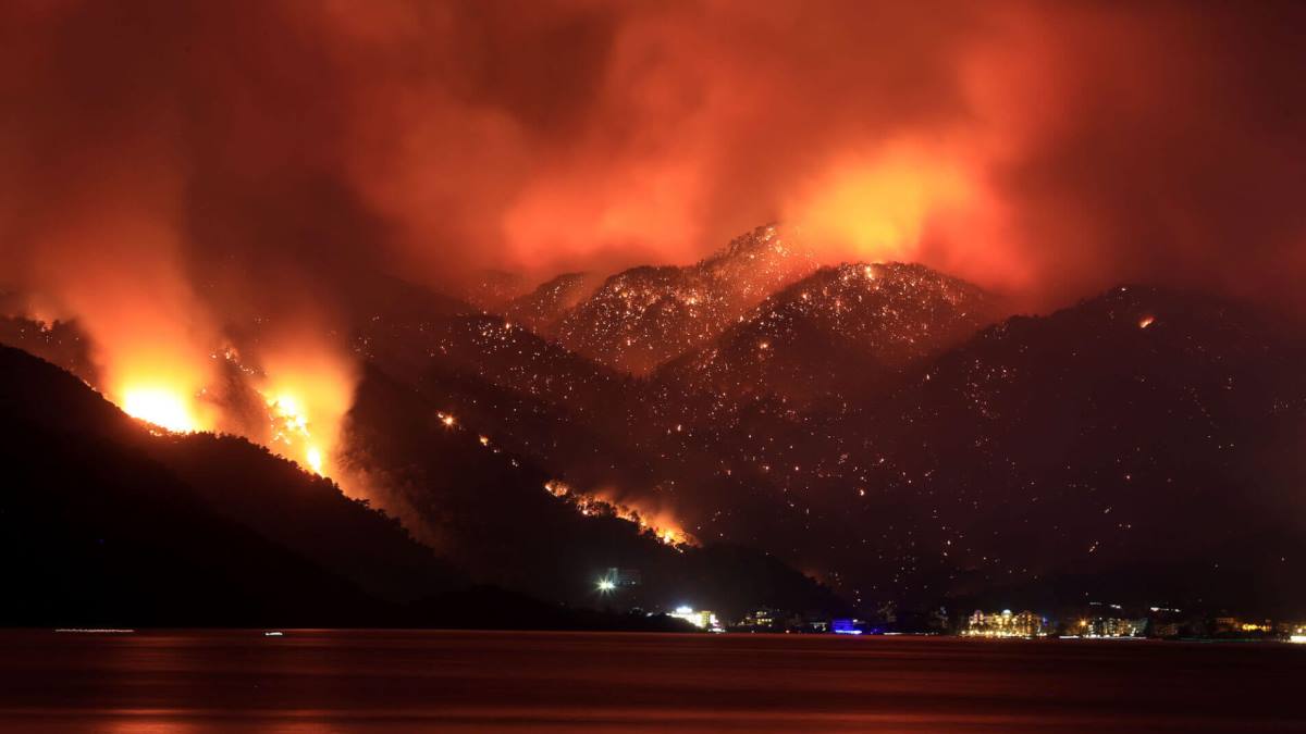 U Sjevernoj Makedoniji zbog požara proglašeno vanredno stanje (VIDEO)