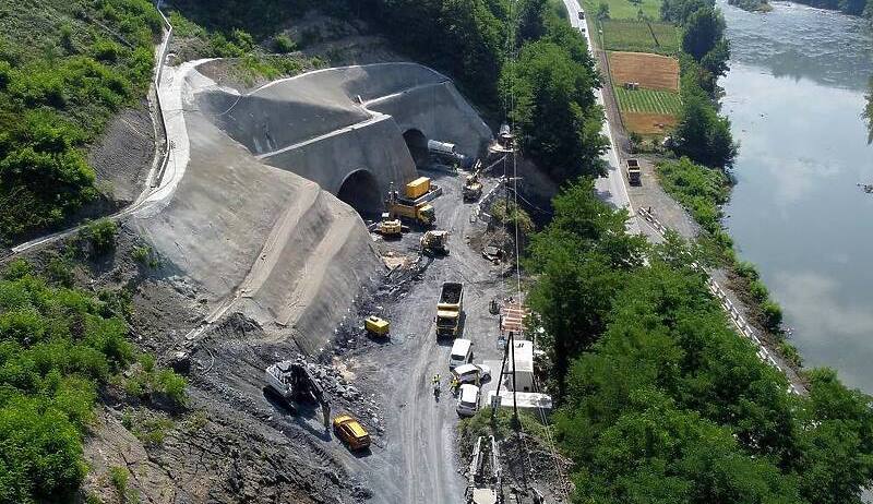 U toku probijanje novog tunela kod Nemile, prave se i dva mosta