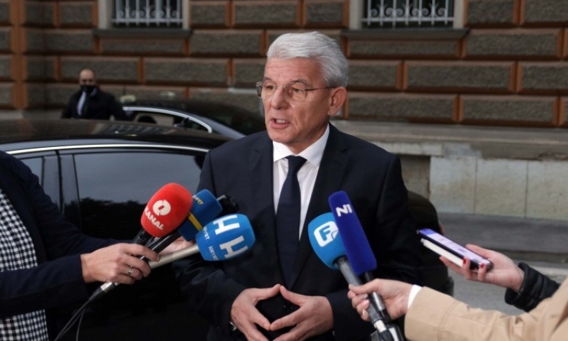 Džaferović: NATO prisustvo je dio Dejtona, o broju trupa ne odlučuje Dodik