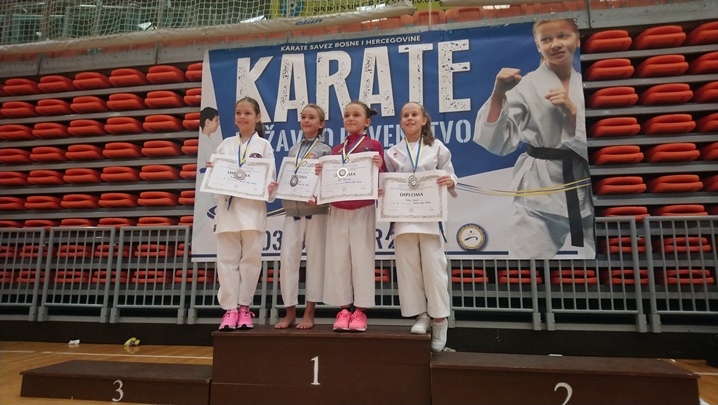 Hana Cogo osvojila prvu državnu medalju za sebe i KK Perfekt
