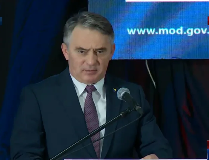 Željko Komšić: Oružane snage su uspješnije nego se očekivalo i one će opstati Komšić