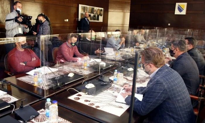 Postignut sporazum između Vlade i Sindikata rudara, ispunjeno 11 zahtjeva Sastanak S Rudarima U Vladi FBiH