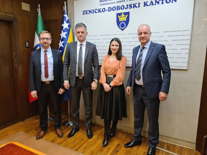Vlada ZDK Studenti