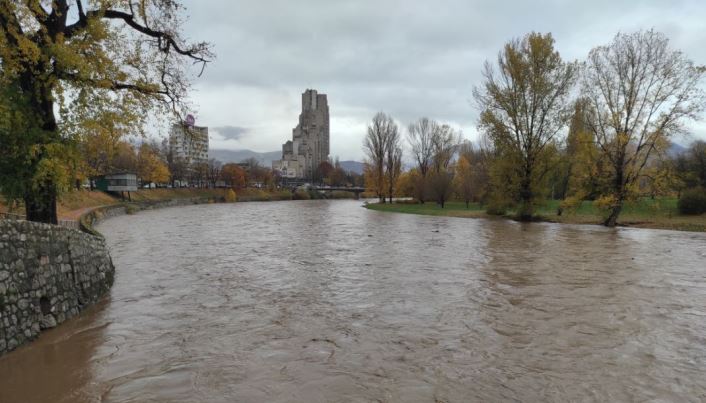 Služba civilne zaštite Grada Zenica upozorava javnost na porast vodostaja rijeka