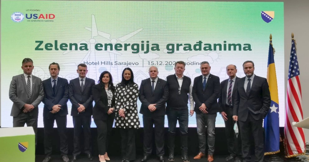 Premijer Bašić potpisao Povelju o građanskoj zelenoj energiji