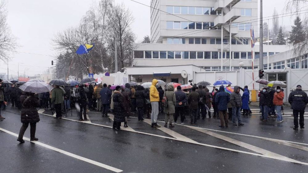Održani protesti u Sarajevu, građani traže očuvanje mira i sigurnosti u BiH