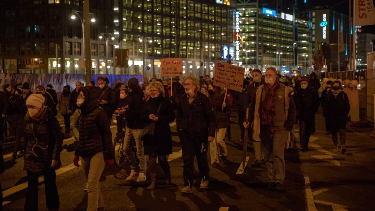Protesti Protiv Restrikcija U Njemačkoj
