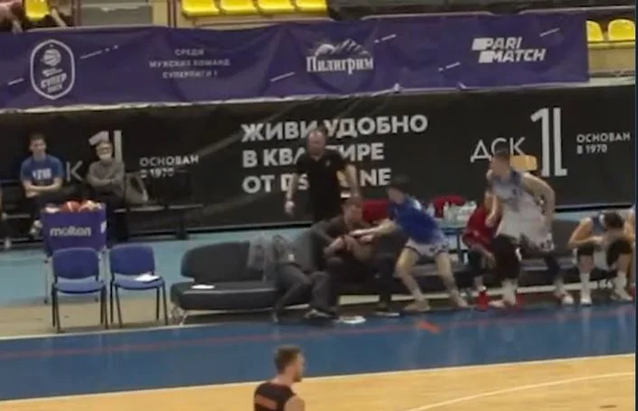 Tuča na utakmici Rusija