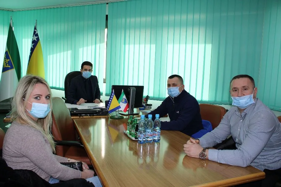 Ministar Isak održao sastanak sa predstavnicima MZ Lašva Ministar Isak sastanak MZ Lašva