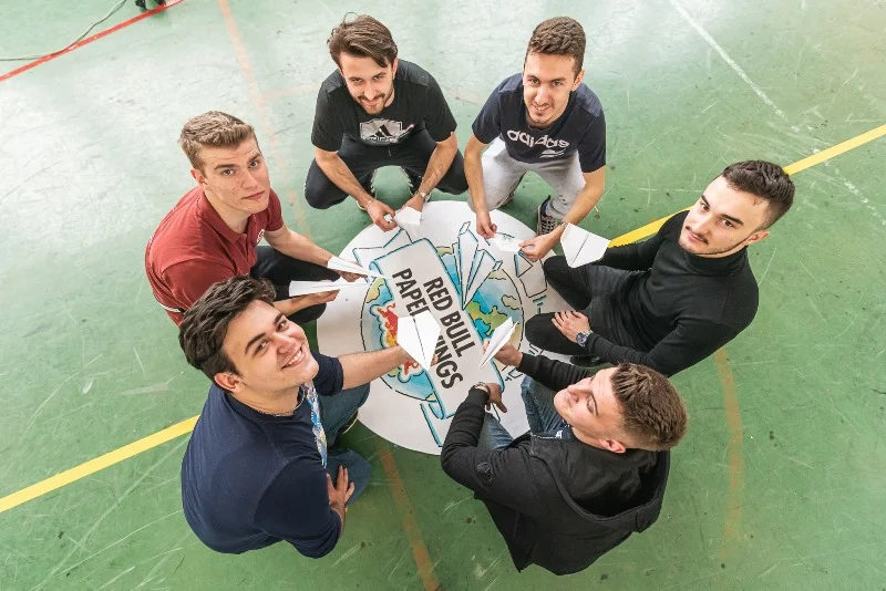 Papirni avioni letjeli dvoranom Filozofskog fakulteta u Zenici, na redu je Tuzla! (FOTO) 084Jadran Cilic PaperWings2022 Zenica