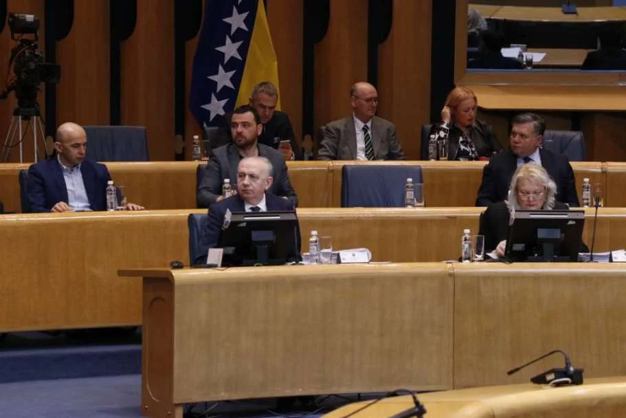 Dom naroda PSBiH – Prijedlog zakona o sukobu interesa u institucijama BiH ide u redovnu proceduru Doma Naroda FBiH
