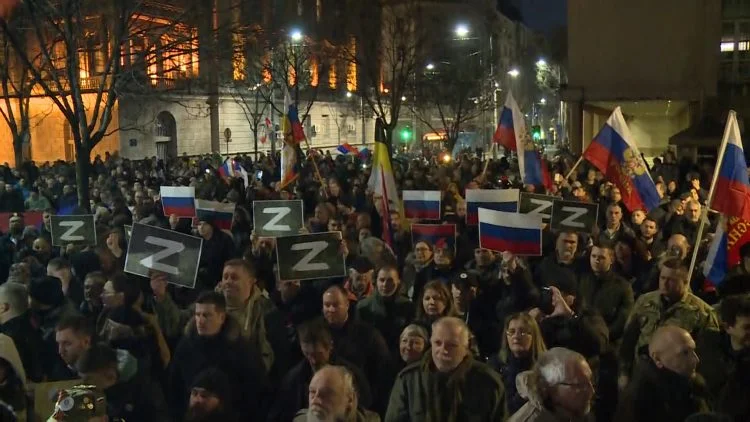 U Beogradu sinoć ponovo održani protesti podrške Rusiji Protesti Srbija
