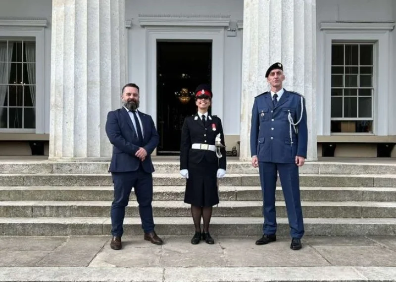 Na Vojnoj akademiji Sandhurst u Ujedinjenom Kraljevstvu promovirana kadetkinja iz BiH Kadetkinja 2