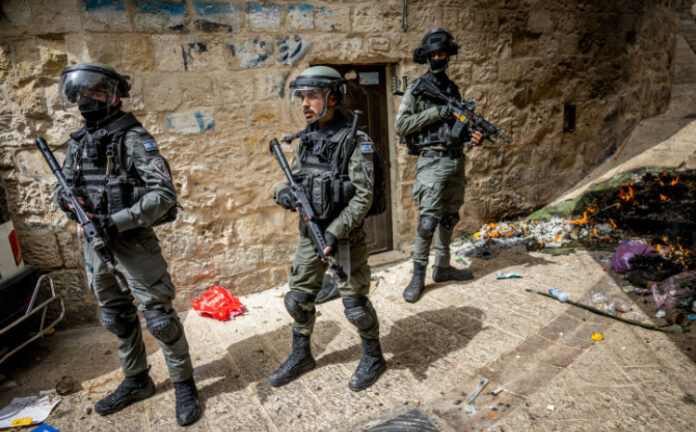 U sukobima s izraelskom policijom kod džamije Al-Aqsa povrijeđeno 12 osoba