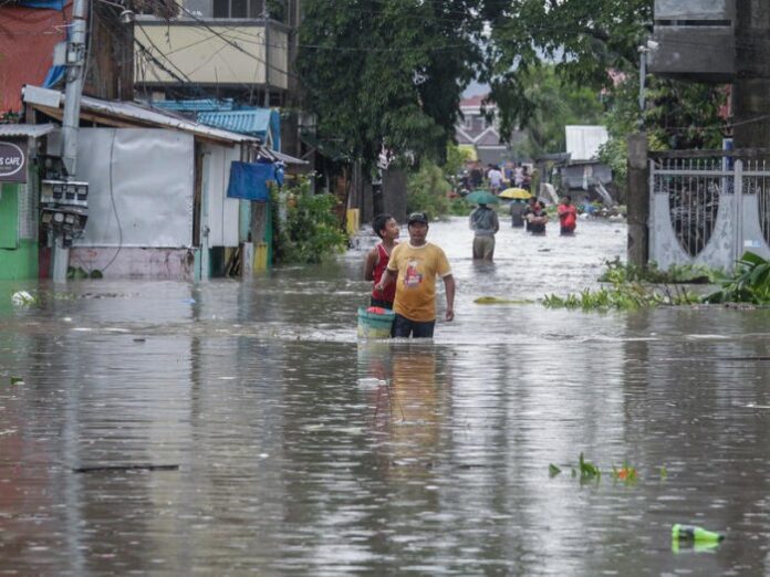 U tropskoj oluji na Filipinima poginulo najmanje 25 ljudi