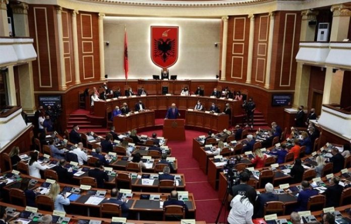 Albanski Parlament