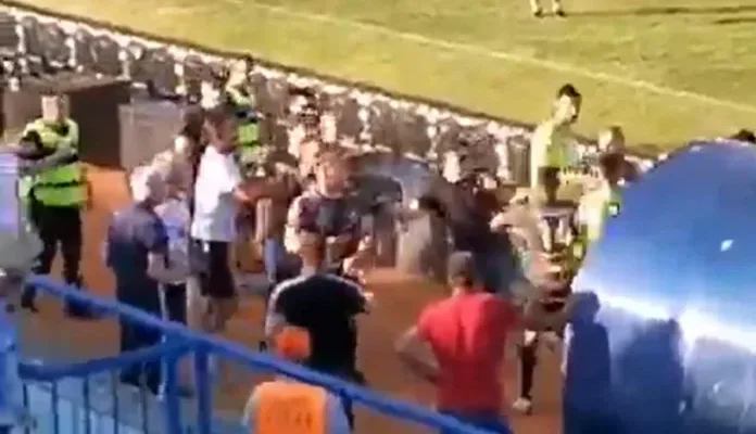 Navijaci Rudara Se Potukli Sa Igračima