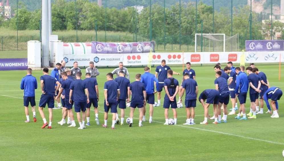 Svi igrači osim Vladana Kovačevića odradili trening u Zenici