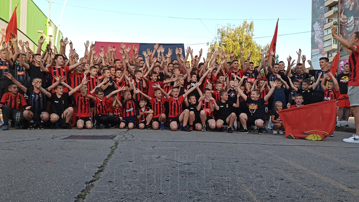 Defileom omladinaca NK Čelik započeo proslavu 77. rođendana (VIDEO+FOTO)