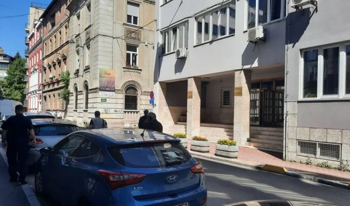 Zgrada CIKA Dojava O Bombi