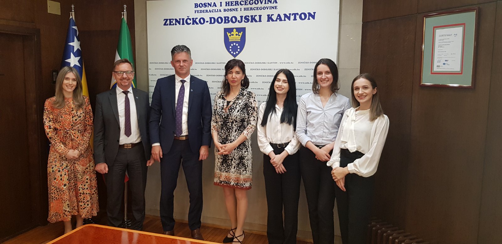 Premijer Bašić upriličio prijem za studentice Pravnog fakulteta u Zenici koje su ostvarile zavidne rezultate na Svjetskom takmičenju