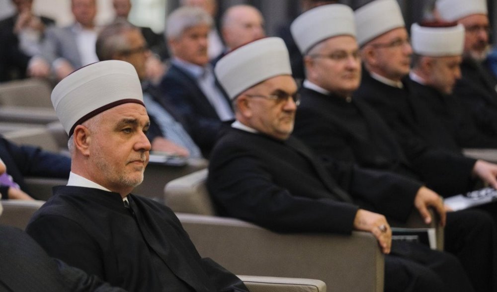 Islamska zajednica u BiH pozvala Schmidta da ne ugrožava budućnost države