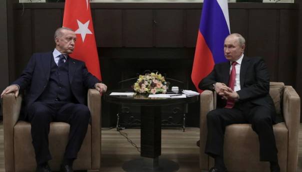Erdogan brani Putina: Zapad neprestano napada Rusiju, naravno da će se opirati