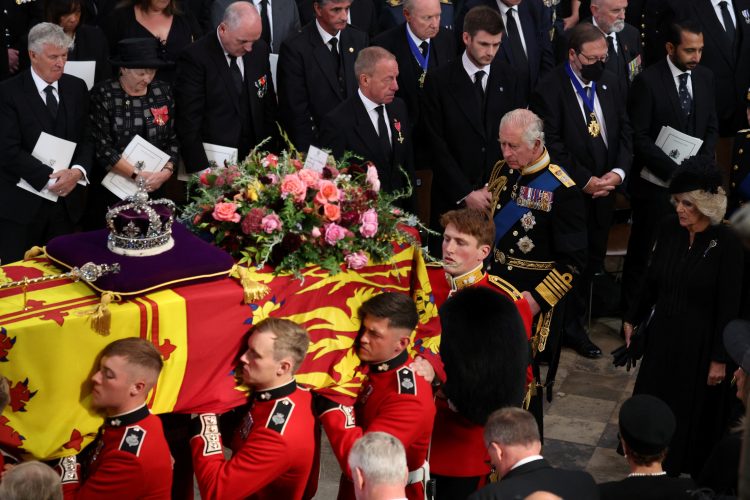 Održan državni pogreb kraljice Elizabete, na službi stotine svjetskih čelnika (FOTO)