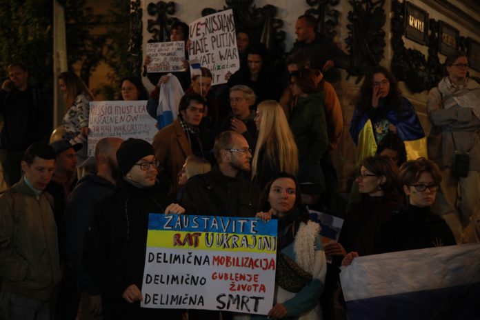 Protest Građana Rusije U Beogradu: Putin Je Ubica Rusa I Ukrajinaca