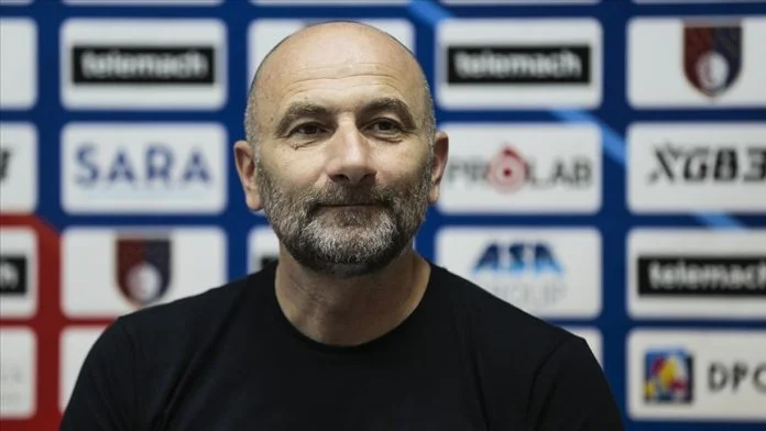 Thumbs B C C4659e94cc27a915a3f4de8707f45139