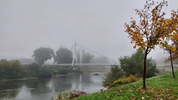 Grad Zenica Magla Jesen