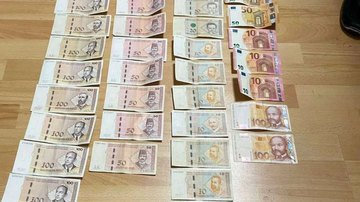 Novac Dokaz Policija