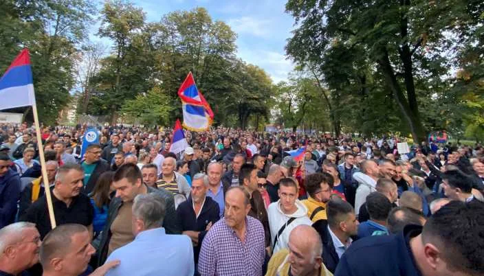 Novi protest opozicije u Banjaluci Opozicija U Republici Srpskoj