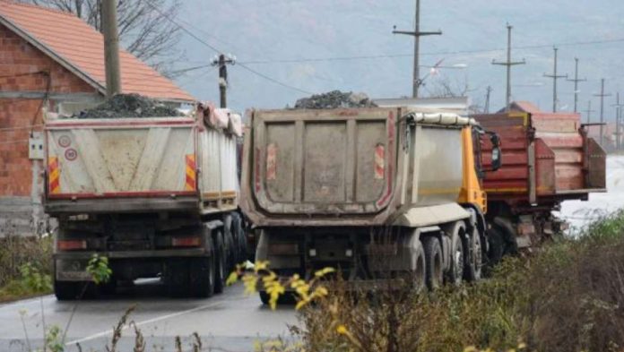 Kamioni Barikade Kosovo