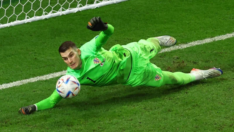 Vatreni u čevrtfinalu nakon penala, Livaković heroj Hrvatske Livaković Golman Hrvatske