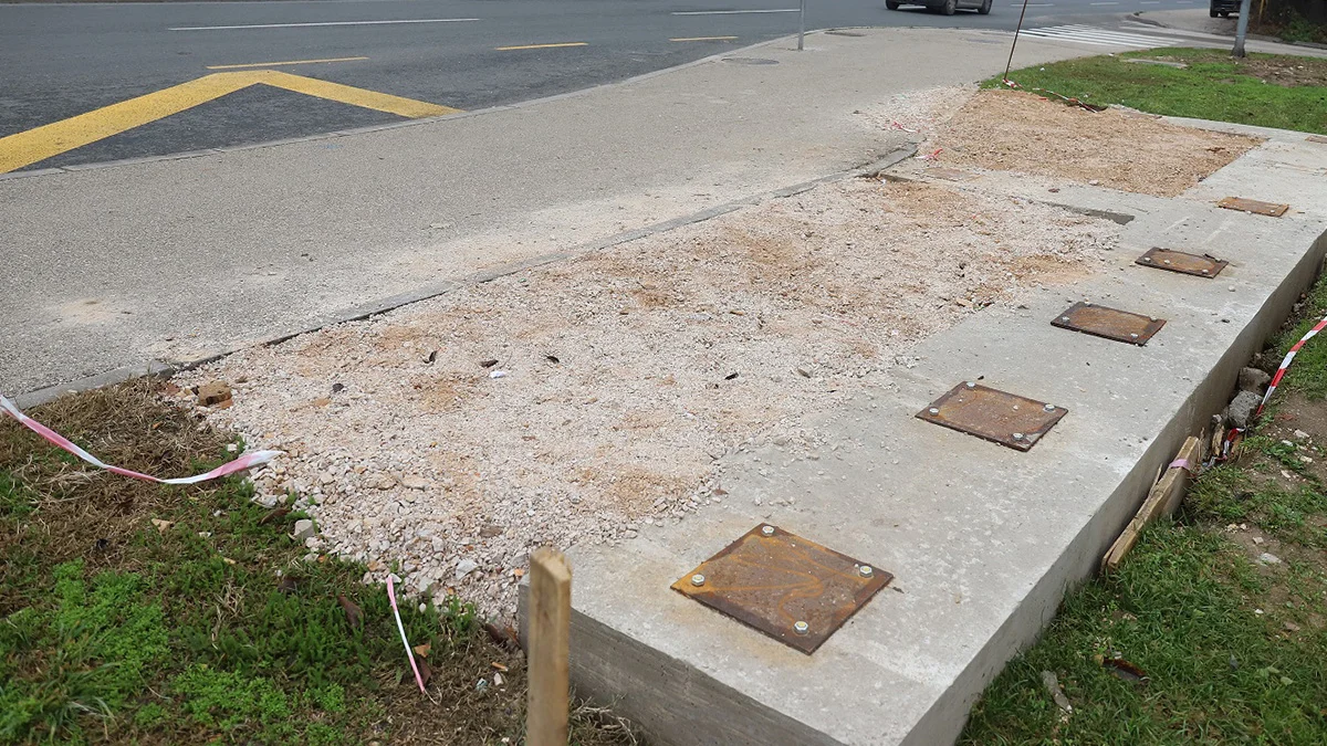 U toku radovi na postavljanju pametnog autobuskog stajališta u Zenici Pametno Stajalište Zenica Foto