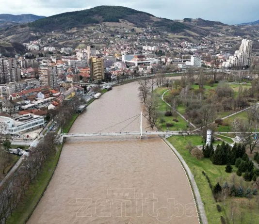 Grad Zenica Rijeka Bosna U Porastu