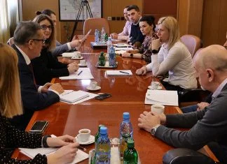 Premijerka Mehmedić razgovarala s delegacijom EBRD-a o projektima u ZDK-u (VIDEO) Premijerka ZDK U Razgovoru Sa EBRD